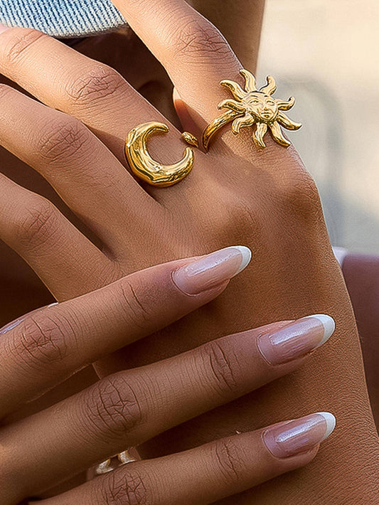 Aurelune 18K Gold Non-Tarnish Minimalist Moon Ring - 7
