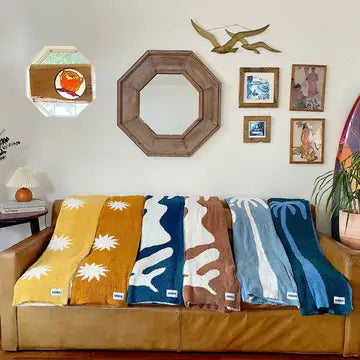Shellcheck Plush Throw - Sand + Tan