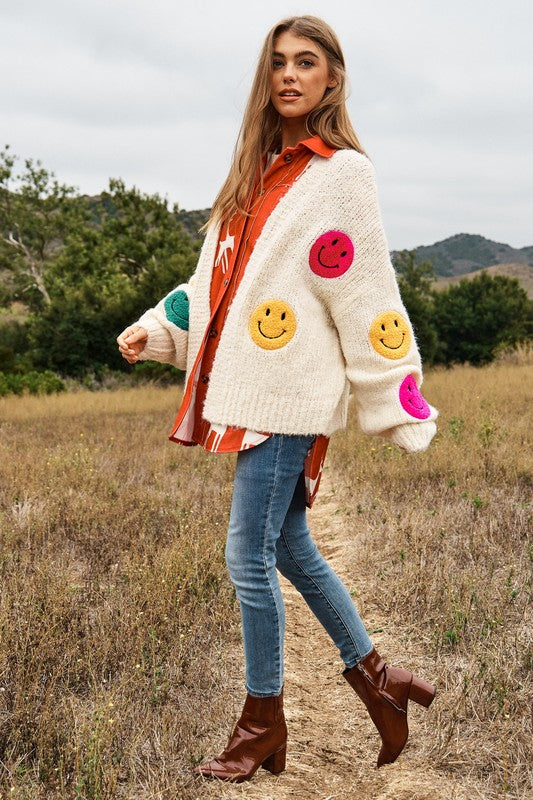 Le cardigan en tricot Fuzzy Smile