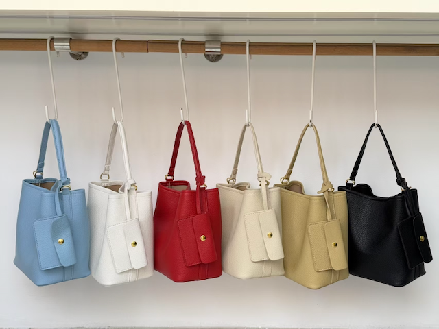 Amelia Hobo Bag w/Card Holder