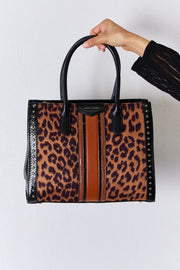 Bolso de mano con remaches en contraste y estampado de leopardo de David Jones