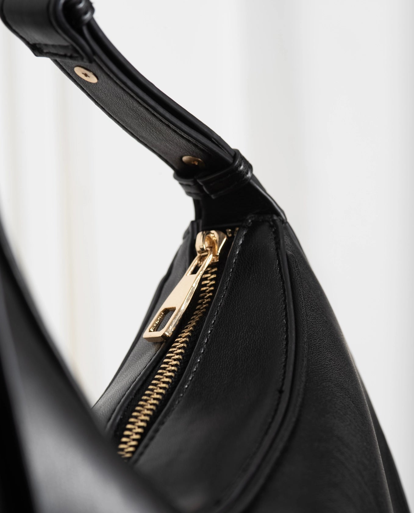 Vivien Shoulder Bag