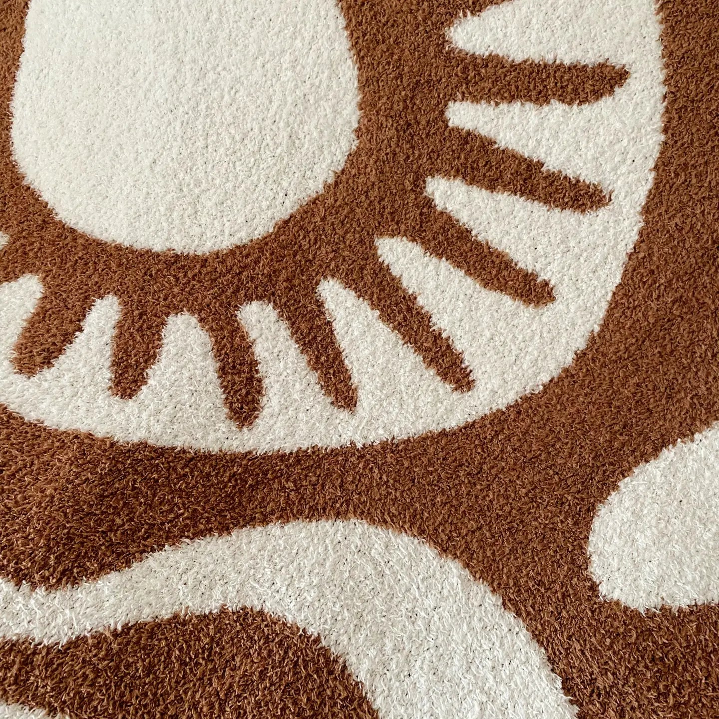 Paradise Plush Throw - Raw Umber