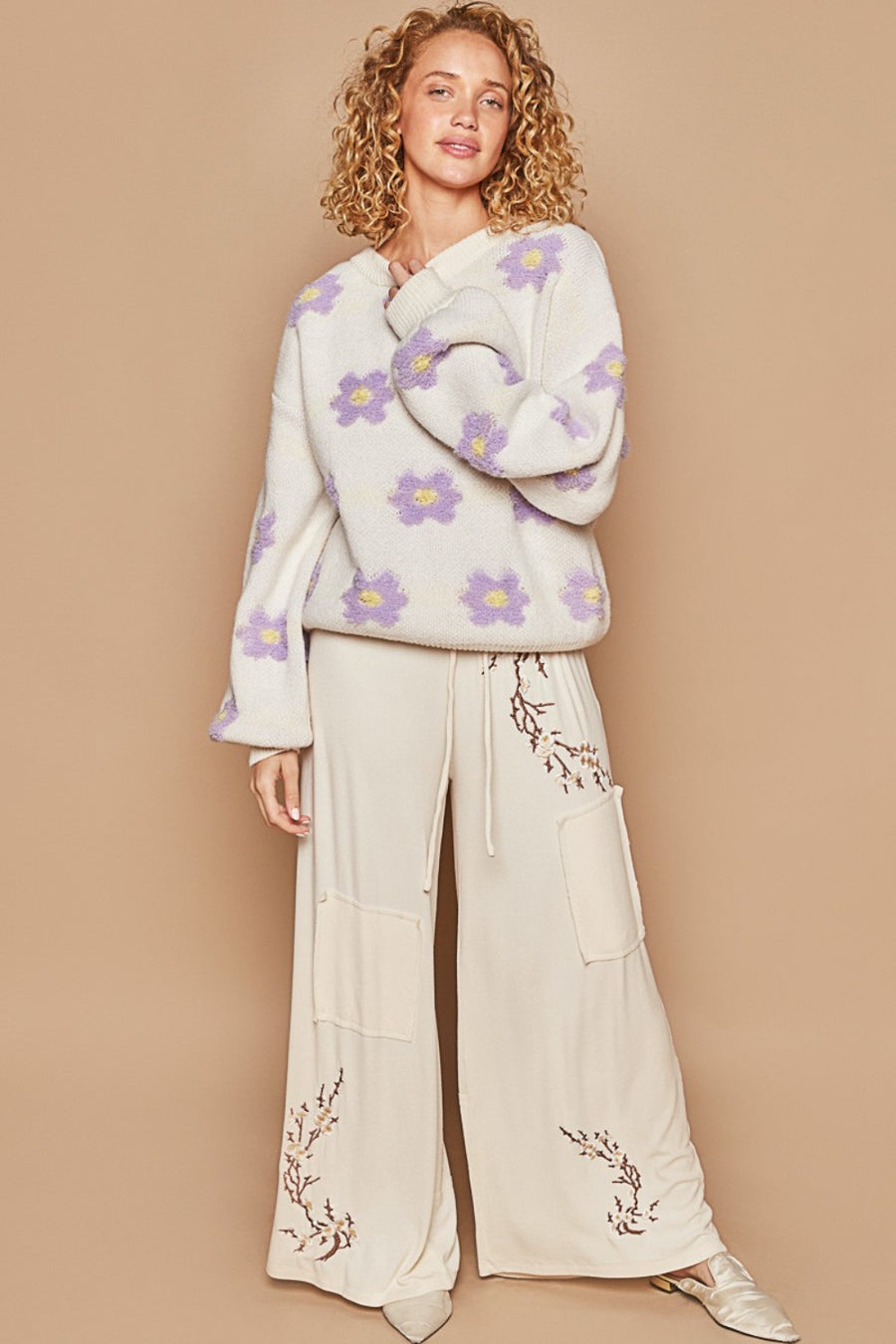 Daisy Pattern Drop Shoulder Sweater - Cream