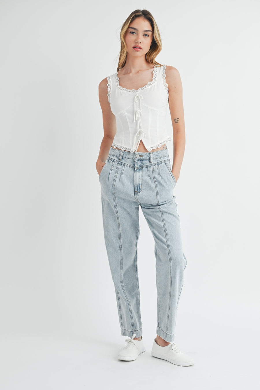 Marna Straight Jeans