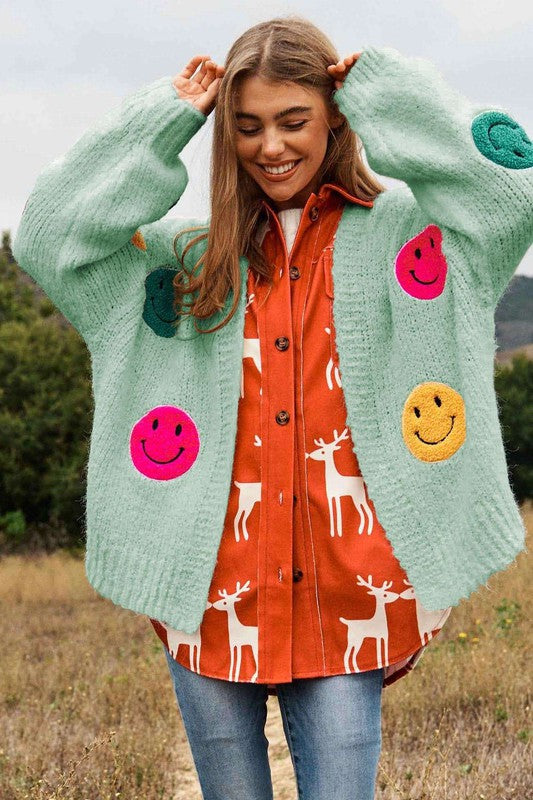 Le cardigan en tricot Fuzzy Smile