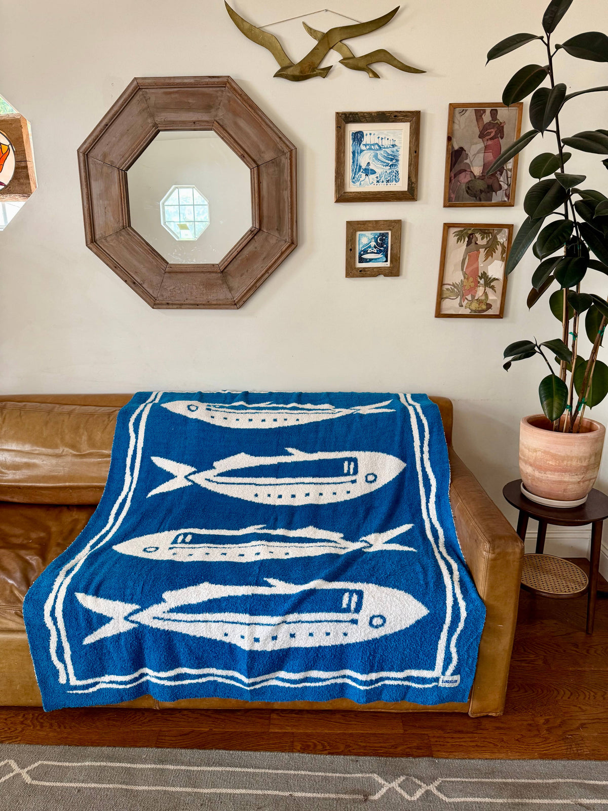 Pacific Row Plush Throw - Swell Blue