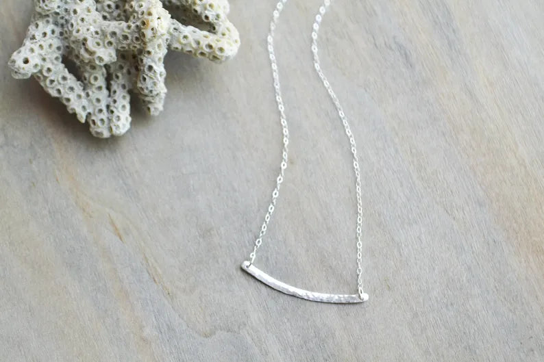 Mini Weekender - Hammered Bar Necklace - Silver